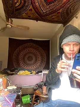 XanderOzzz online show from 11.24.25