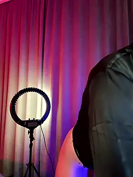 Snapshot of bigJuicyPussy chatting on 01.17.26 bigJuicyPussy online show from 01.17.26