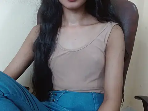 Snapshot of smallcuute chatting on 09.14.25 smallcuute online show from 09.14.25