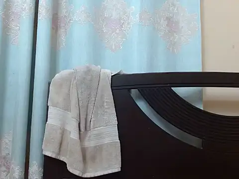 Snapshot of smallcuute chatting on 09.16.25 smallcuute online show from 09.16.25