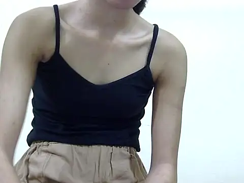 Snapshot of smallcuute chatting on 11.14.25 smallcuute online show from 11.14.25