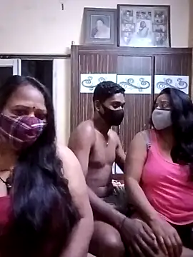 LoveOnStream online show from 02.10.26