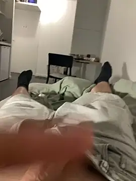 Snapshot of Loulou_2007 chatting on 10.15.25 Loulou 2007 online show from 10.15.25