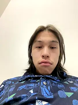 Snapshot of heytherepeoples717 chatting on 10.27.25 heytherepeoples717 online show from 10.27.25