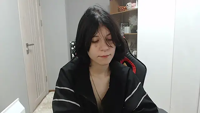 TinaQuiin online show from 09.24.25