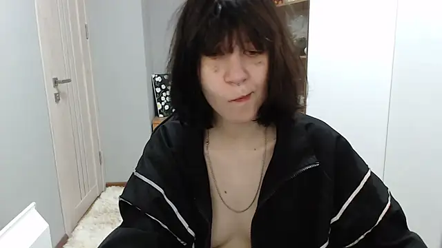 TinaQuiin online show from 10.22.25