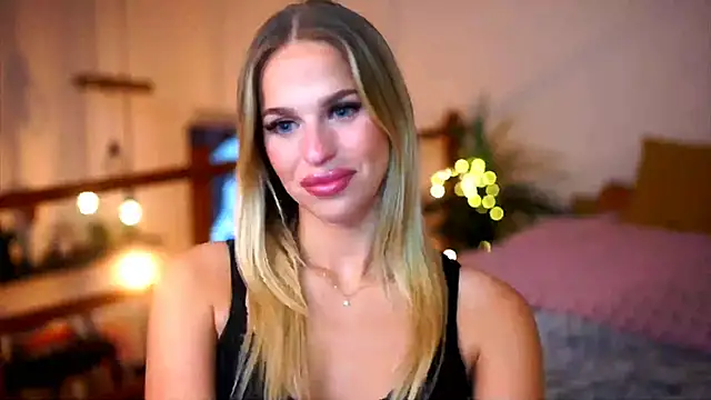 Emilyvanroessel online show from 11.20.25