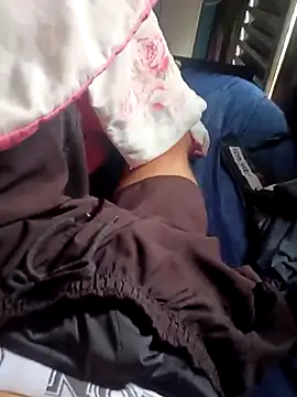 Snapshot of morenosfd069 chatting on 12.14.25 morenosfd069 online show from 12.14.25