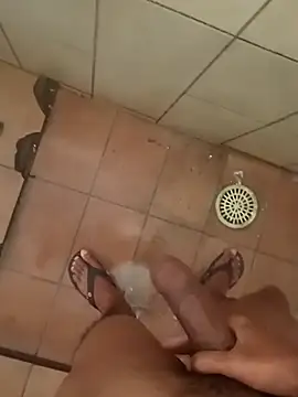 Snapshot of morenosfd069 chatting on 12.15.25 morenosfd069 online show from 12.15.25