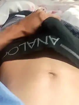 Snapshot of morenosfd069 chatting on 12.19.25 morenosfd069 online show from 12.19.25