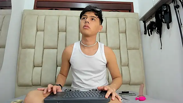 Felipe Cold online show from 09.30.25