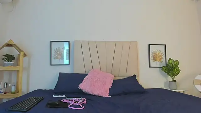  Miaa khalifa  online show from 02.07.26