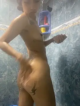 Snapshot of keith_russo chatting on 10.20.25 keith russo online show from 10.20.25