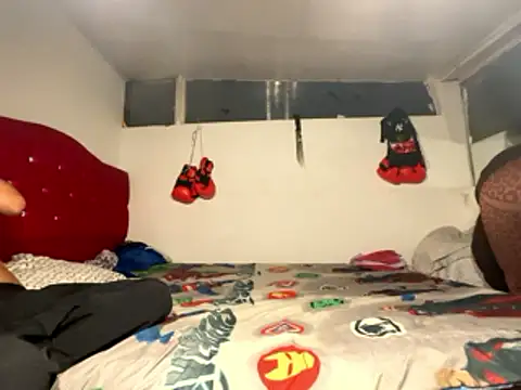 Snapshot of keith_russo chatting on 12.17.25 keith russo online show from 12.17.25