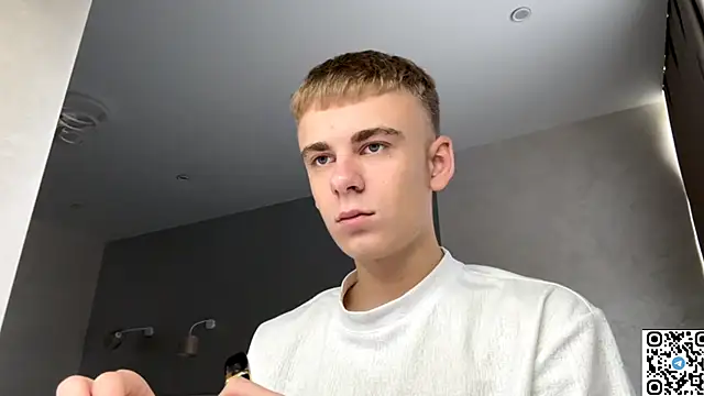 Snapshot of echowraith chatting on 09.13.25 echowraith online show from 09.13.25