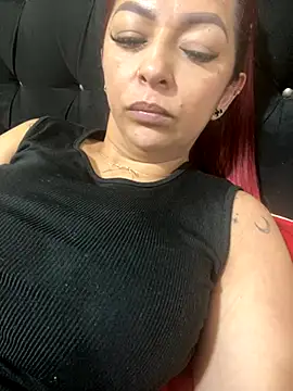 Snapshot of Vamanda05 chatting on 10.15.25 Vamanda05 online show from 10.15.25