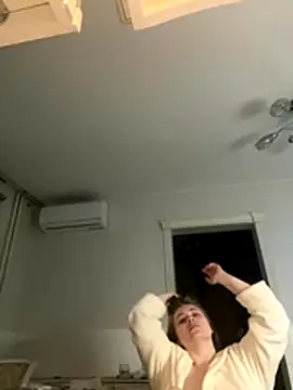 DeniMilkyyyyy online show from 12.05.25