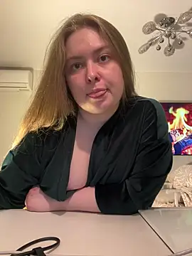 DeniMilkyyyyy online show from 05.20.26
