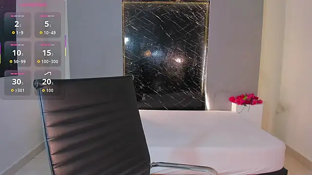 Hannacooper3 online show from 10.16.25