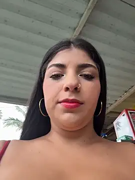 Isaa-Sweet online show from 03.18.26