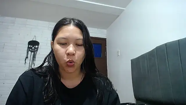 Naia Stant online show from 10.09.25