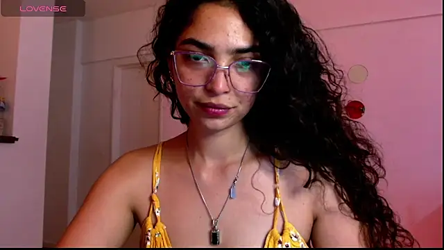 Ariagal online show from 11.05.25