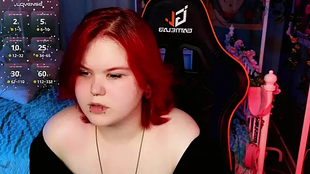 Snapshot of fillisfox_ chatting on 09.10.25 fillisfox online show from 09.10.25