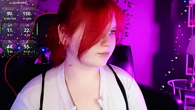 Snapshot of fillisfox_ chatting on 09.27.25 fillisfox online show from 09.27.25