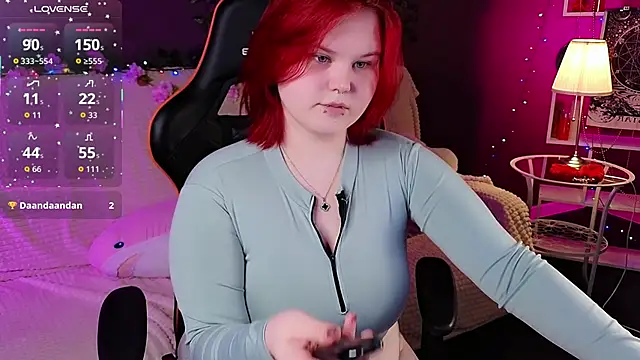 Snapshot of fillisfox_ chatting on 10.17.25 fillisfox online show from 10.17.25