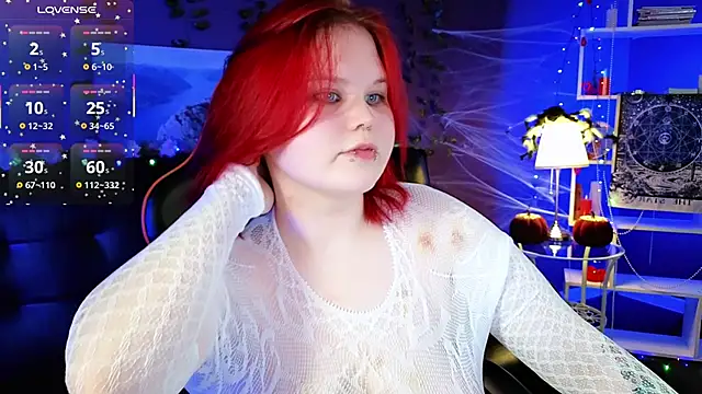 Snapshot of fillisfox_ chatting on 10.29.25 fillisfox online show from 10.29.25