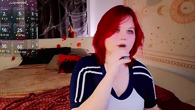 Snapshot of fillisfox_ chatting on 10.31.25 fillisfox online show from 10.31.25