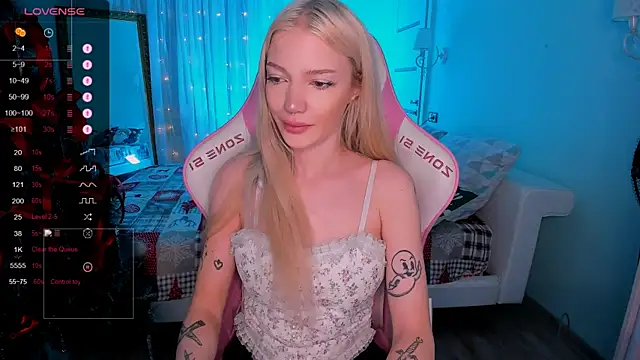 Snapshot of AnyaTaylor_ chatting on 01.07.26 AnyaTaylor online show from 01.07.26