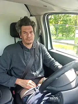 twitshe online show from 04.20.26