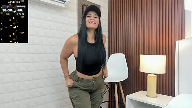 Snapshot of Mommy_Naughty chatting on 05.05.26 Mommy Naughty online show from 05.05.26