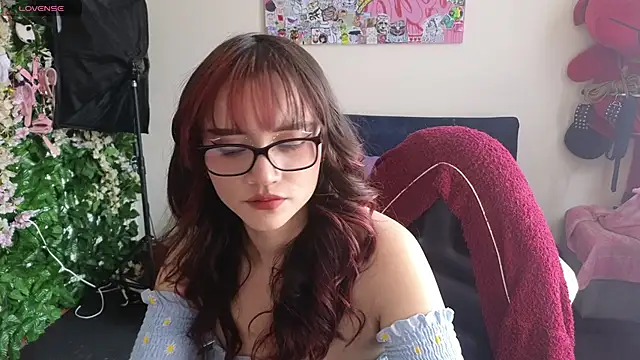 MiaVelvetDoll online show from 04.21.26