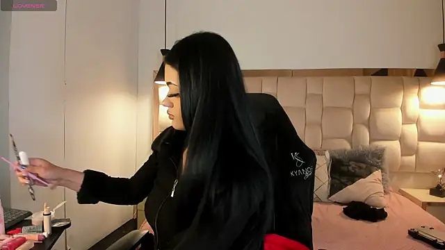 EmmaStonns online show from 04.08.26