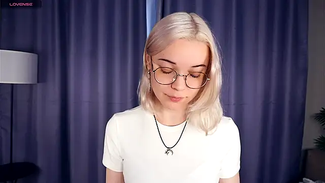 EdaKirkIin online show from 11.14.25