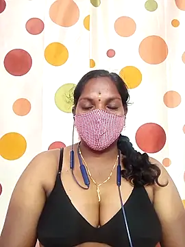 Snapshot of Tamil_Abinaya chatting on 10.14.25 Tamil Abinaya online show from 10.14.25