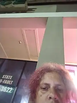 Snapshot of Shymama269 chatting on 04.26.26 Shymama269 online show from 04.26.26