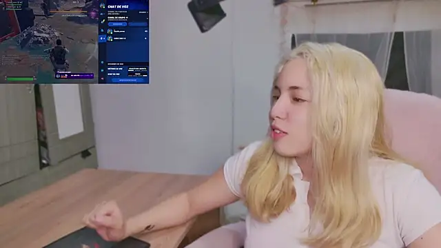 Snapshot of Natalia_novna chatting on 09.30.25 Natalia novna online show from 09.30.25