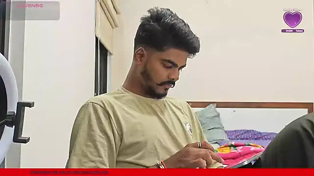 Snapshot of mrbuddy85 chatting on 11.04.25 mrbuddy85 online show from 11.04.25