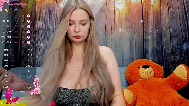 Snapshot of Leotorneo chatting on 09.12.25 Leotorneo online show from 09.12.25