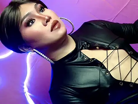 pretty lassy online show from 12.19.25