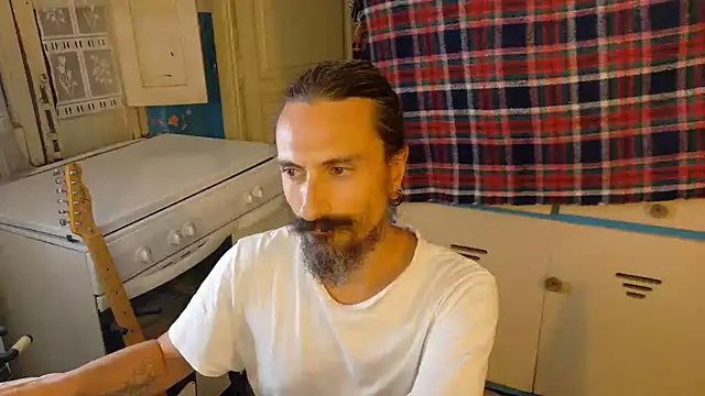 Snapshot of Mrkurt86 chatting on 07.08.26 Mrkurt86 online show from 07.08.26