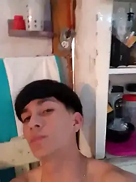 Snapshot of LUISSLEONN0958 chatting on 09.11.25 LUISSLEONN0958 online show from 09.11.25