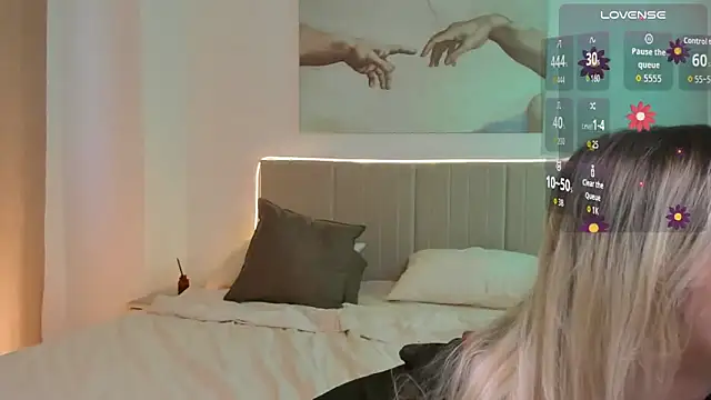 Lisa Blossom online show from 09.19.25