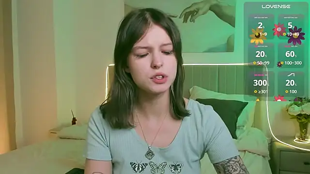 Lisa Blossom online show from 10.21.25