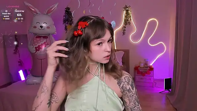 Lisa Blossom online show from 04.02.26