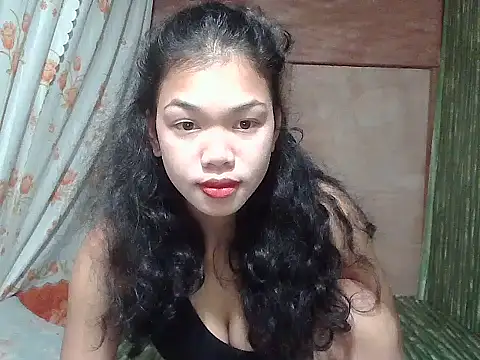 Snapshot of Sweetestsiner chatting on 09.25.25 Sweetestsiner online show from 09.25.25