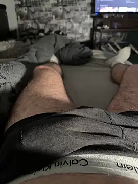 Snapshot of Ggowlad01 chatting on 12.17.25 Ggowlad01 online show from 12.17.25